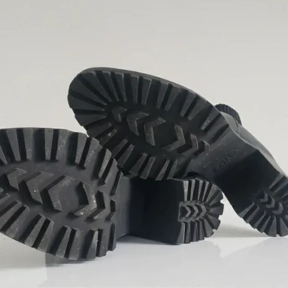 ZARA Black Vegan Leather Chelsea Sock Boot - Lug Sole - Chunky Platform … - Picture 5 of 6